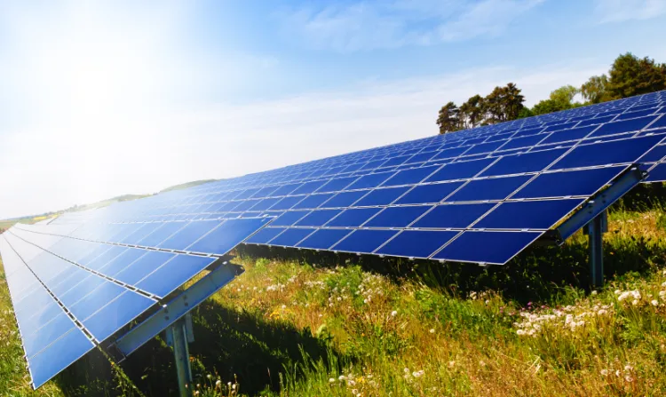 Jak wynika z raportu Instytutu Energetyki Odnawialnej na koniec 2013 roku w Polsce może działać nawet ponad 24 MW elektrowni fotowoltaicznych. 