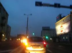 Często już o godz. 18 Gdańsk okrywa mrok. W tym czasie żadna latarnia nie oświetla ulic.