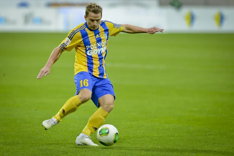 Adrian Budka w Łęcznej został cofnięty do obrony, a mimo to strzelił pierwszego gola w barwach Arki.