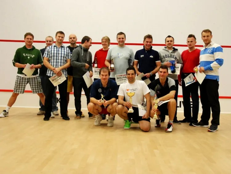 Uczestnicy Otwartych Mistrzostw Pomorza w squashu zorganizowanych przez gdański klub Hedonia