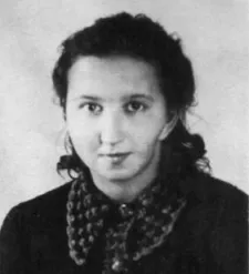Danuta Siedzikówna, pseud. "Inka" - należała do Żołnierzy Wyklętych. Sanitariuszka 5. Brygady Wileńskiej AK, zamordowana w więzieniu przy ul. Kurkowej w Gdańsku w 1946 r. W chwili śmierci miała 18 lat.
