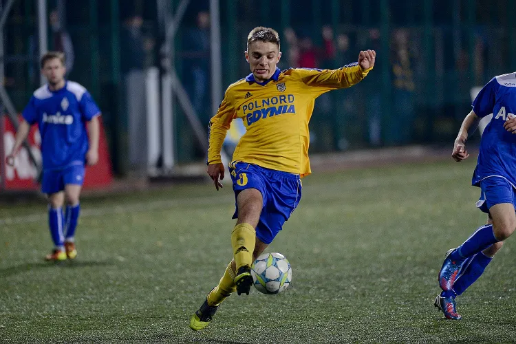 W styczniu Michał Gałecki skończy 18 lat. Jeśli Arka chce zatrzymać pomocnika, musi z nim podpisać zawodowy kontrakt. 
