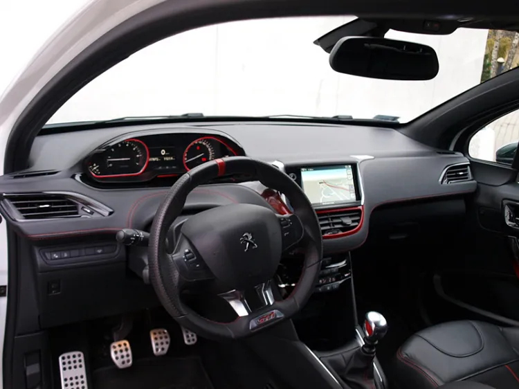 Peugeot 208 GTI