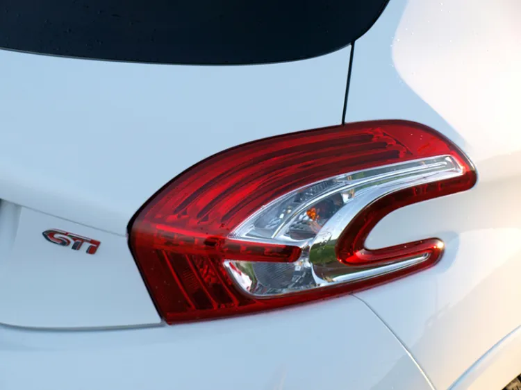 Peugeot 208 GTI