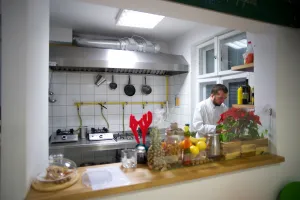 Menu w Formie na talerzu układał m.in. dietetyk.