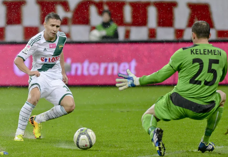 Przemysław Frankowski do gry w pierwszej drużynie Lechii wszedł pod koniec kwietnia ubiegłego roku. Na koncie ma 28 meczów i 2 gole w oficjalnych spotkaniach biało-zielonych. 