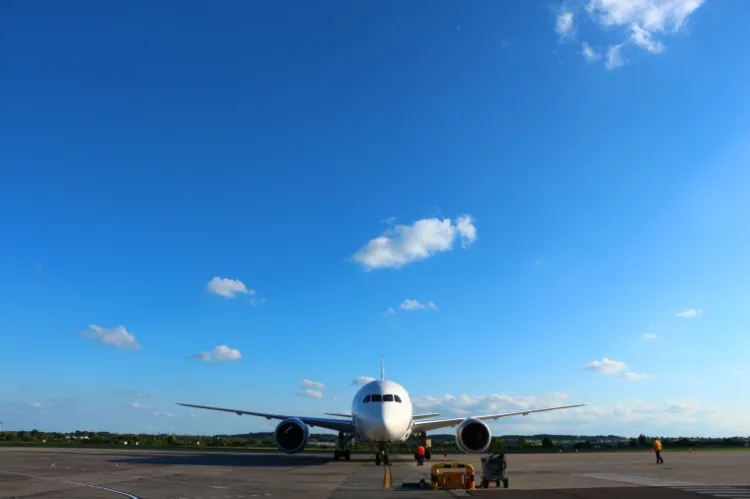 Władze lotniska w Rębiechowie liczą na to, że do końca 2014 r. obsłużonych zostanie 3 mln pasażerów.