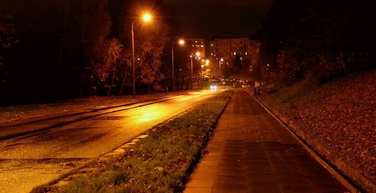 Ulica Góralska jest jedną z tych, które objęte zostały projektem modernizacji oświetlenia.