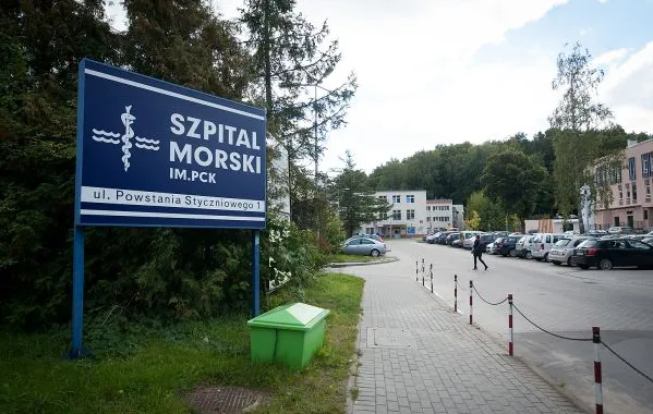 Zarząd Szpitala Morskiego w Gdyni postanowił walczyć z kolejkami w onkologii. Czas oczekiwania na wizytę i zabiegi z zakresu onkologii ma się zmniejszyć z miesiąca nawet do tygodnia.