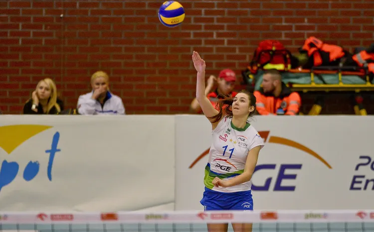 Justyna Łukasik w meczu, w którym wróciła do pierwszego składu, zdobyła 5 punktów, z czego 3 blokiem.