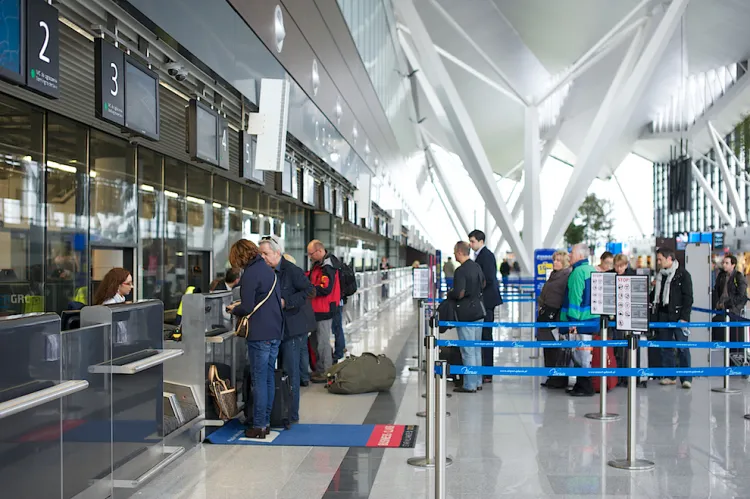 W ubiegłym roku przez Rębiechowo przewinęło się 2,8 mln pasażerów. Czy w tym roku uda się przekroczyć liczbę 3 mln? To oficjalny plan zarządu portu lotniczego.