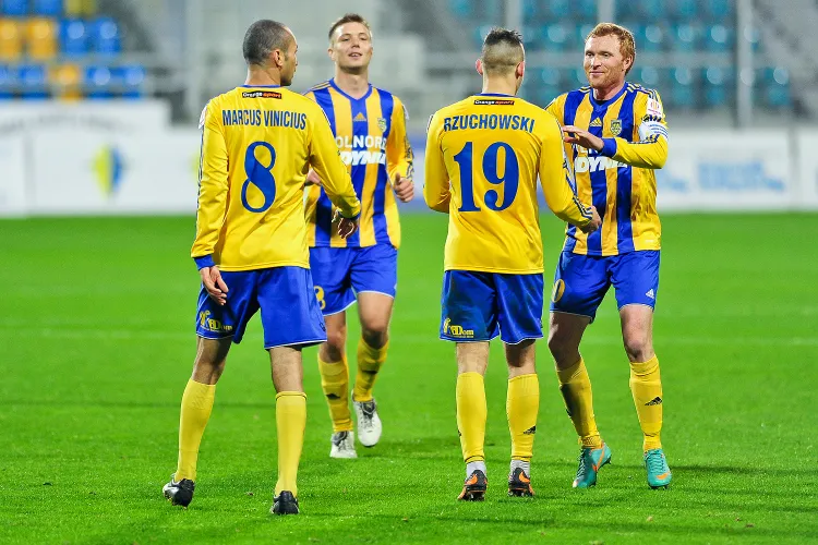 W sezonie 2013/14, z tytułu promocji miasta poprzez drużynę piłkarzy Arki, Gdynia wypłaci klubowi ponad 4 miliony złotych. 
