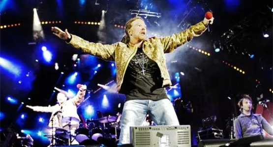 Równie dobrze, co Robbie Williams, na otwarciu stadionu w Gdańsku mogłaby zagrać legenda rocka Guns'n'Roses.