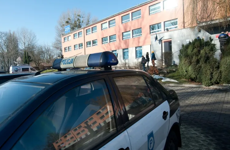 Studenci Europejskiej Szkoły Wyższej w Sopocie zostali w sobotę eksmitowani z budynku uczelni i przynależącego do niej akademika. 