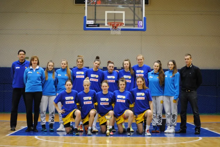 Riviera Bryza podczas MP U-20 dostanie solidne wsparcie z seniorskiej drużyny grającej w BLK. Poza koszykarkami zespołowi pomoże również trener Vadim Czeczuro.