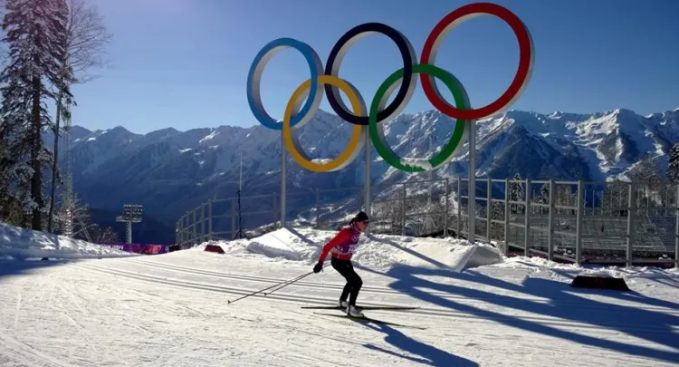 Złamana kość śródstopia, topniejący śnieg, presja i rywalki nie przeszkodziły Justynie Kowalczyk w zdobyciu drugiego w historii złotego medalu olimpijskiego.