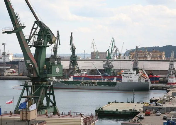 Rok 2013, biorąc pod uwagę wielkość przeładunków, jest najlepszym w historii Portu Gdynia. W 2013 roku zanotowano również najlepszy wynik w grupie drobnica (w tym: kontenery - wzrost o 7,9 proc. w stosunku do 2012 roku).