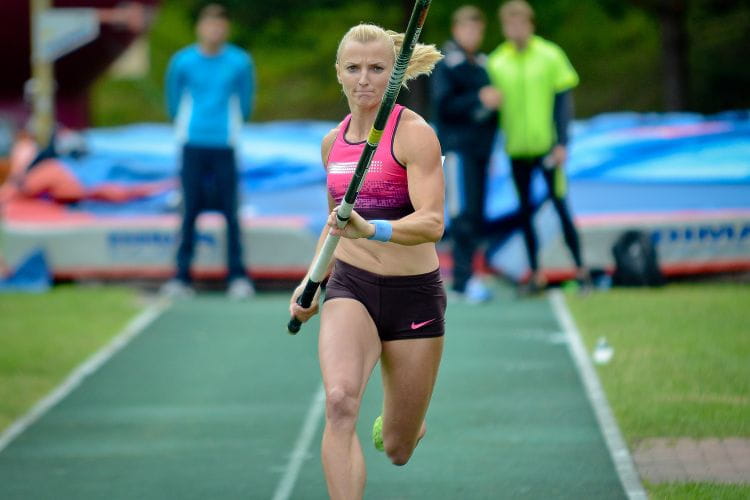 Anna Rogowska występem w Doniecku i skokiem na wysokość 4.62 potwierdziła, że jest w formie przed zbliżającymi się mistrzostwami Polski i mistrzostwami świata w Ergo Arenie.