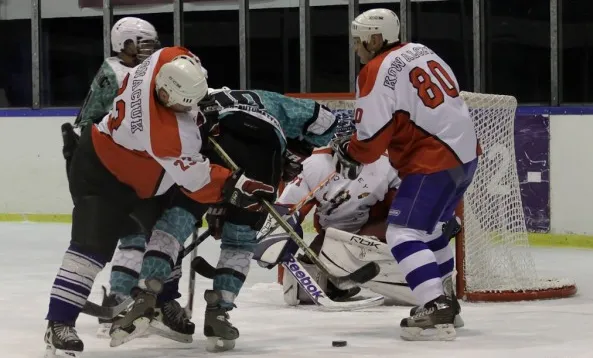 W turnieju o awans do I ligi zagrają dwie trójmiejskie drużyny. W stawce czterech zespołów zabraknie jednak drużyny Oliwa Hockey Team.