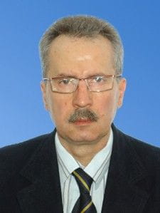 Tadeusz Huciński skrócił swoje zwolnienie i wrócił w czwartek do pracy.