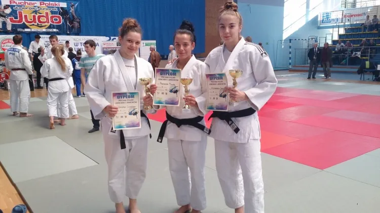 Judoczki AZS AWFiS Gdańsk przywiozły z Piły trzy medale. Na zdjęciu od lewej:  Barbara Lichońska, Magdalena Miller i  Aleksandra Jabłońska.