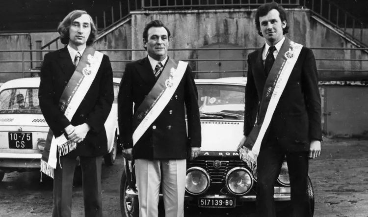 Rok 1972. Pamiątkowe zdjęcie rajdowców. Od lewej stoją: Andrzej Lubiak, Mario Graziani i Waldemar Porada. 