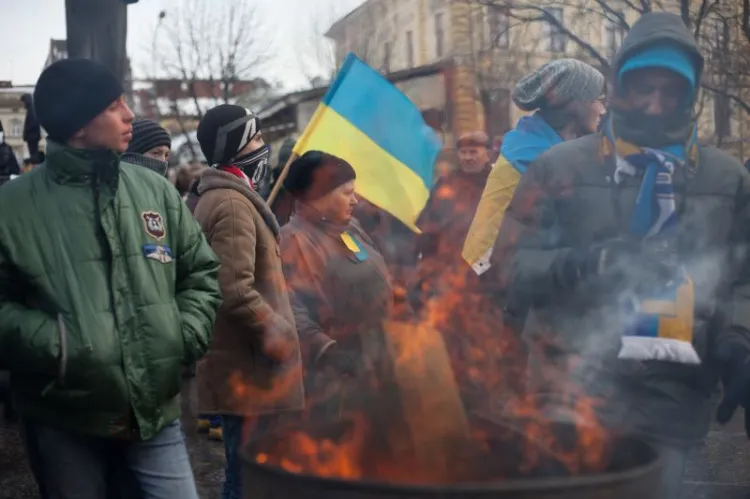 Protesty przeciwko polityce władz na Ukrainie objęły cały kraj. Sytuacja w kraju jest wciąż niepełna, a próby dokumentacji zdarzenia podjęli się młodzi artyści, którzy w Trójmieście zaprezentują dwie sztuki napisane w trakcie protestów na Majdanie Niezależności w Kijowie. 