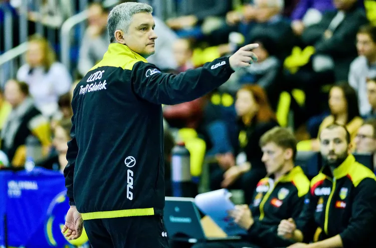 Trener Radosław Panas nie był w stanie wskazać właściwej drogi Lotosowi Trefl w obecnym sezonie. Wątpliwym jest, aby kontynuował pracę w Gdańsku w kolejnych rozgrywkach.