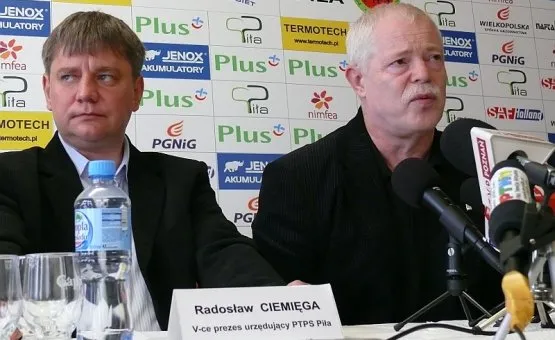 Wiceprezes PTPS, Radosław Ciemięga i Kazimierz Wierzbicki podczas konferencji prasowej