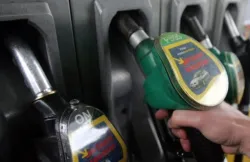 Kierowcę, który chciał odjechać ze stacji benzynowej bez płacenia za paliwo, zatrzymali strażnicy miejscy w Gdańsku.