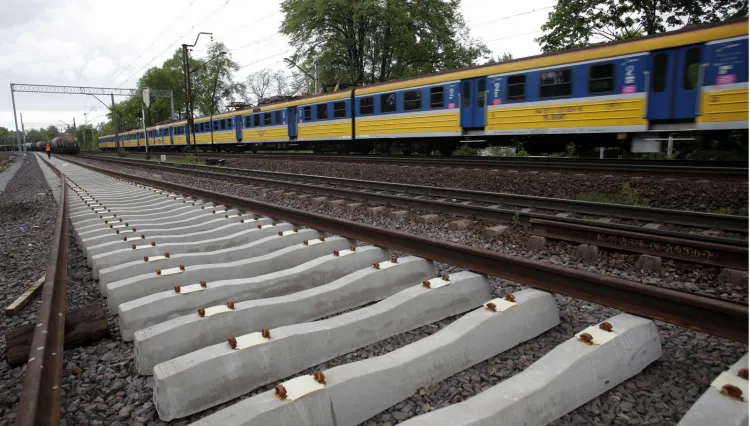 Pociągi dalekobieżne i kolejki SKM w Trójmieście kursują po odrębnych torach. To bardzo wygodne. Podobnego rozwiązania oczekują u siebie władze samorządów położonych na południe od Gdańska.