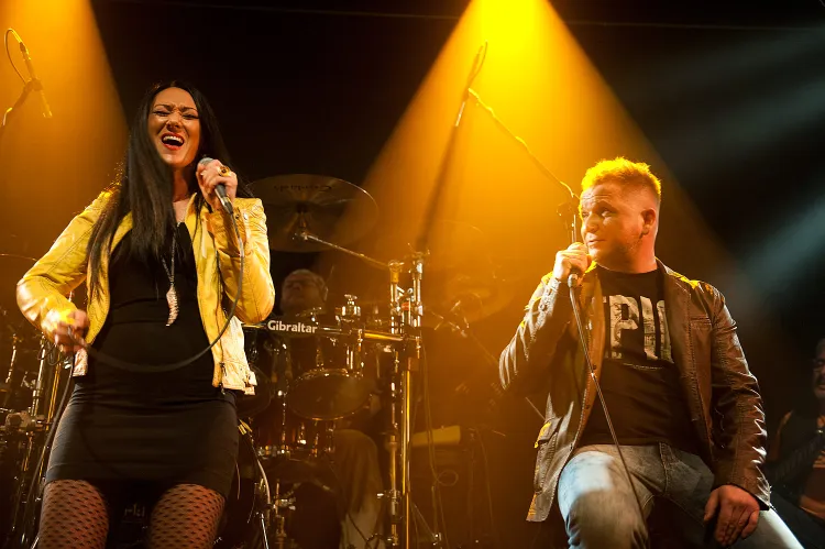 Zespół Dobre wiadomości został założony w 2012 roku przez duet wokalny Martę i Leszka Kruk. Podczas niedzielnego koncertu w gdyńskim klubie Ucho zespół promował najnowszą płytę "My śni my".