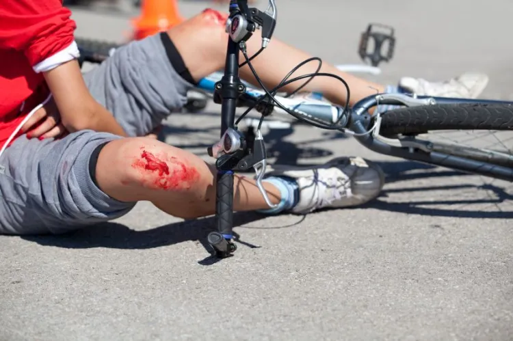 Kraksa na rowerze zazwyczaj kończy się potłuczeniami, które goją się po upływie dwóch tygodni. W trzech przypadkach jednak podróż zakończyła się tragicznie w ostatnich trzech latach.