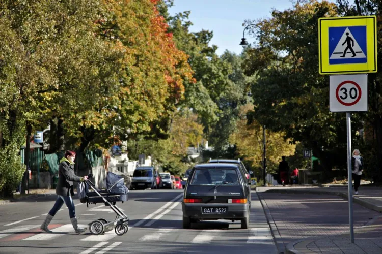 W Sopocie ograniczenia prędkości do 30 km/h działają w kilku miejscach od lat. Teraz jednak miasto chce je wprowadzić na wszystkich lokalnych drogach.