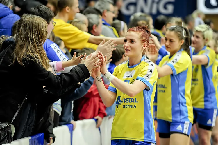Vistal awansował do półfinału PGNiG Superligi. W zwycięskim meczu w Koszalinie najwięcej bramek dla gdynianek zdobyła Karolina Kalska (na zdjęciu).