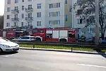 Straż Pożarna w akcji gaszenia pożaru w mieszkaniu przy ul. Morskiej w Gdyni.