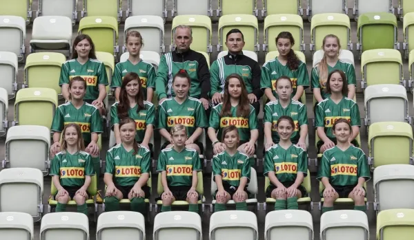 W akademii Lechii trenuje ponad 40 dziewcząt. Piłkarki mają mieć stworzone identyczne warunki jak ich rówieśnicy z grup chłopięcych.