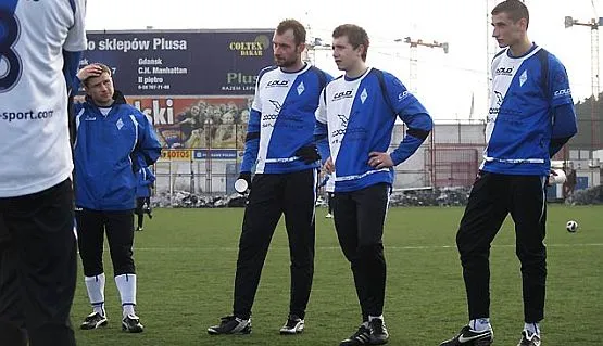 Piłkarze Bałtyku mogą tylko popatrzeć na boisko, ponieważ znowu przesunięto termin rozpoczęcia ich rozgrywek.