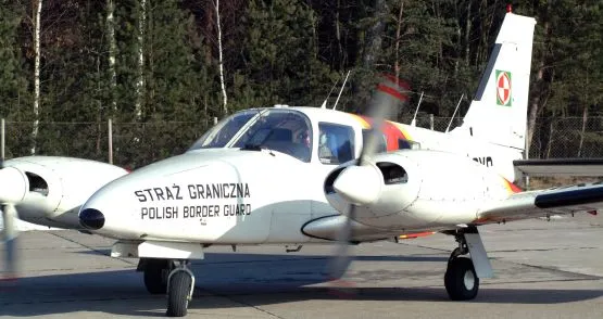 Samolot Straży Granicznej typu PZL M20 Mewa wylądował awaryjnie na lotnisku w Rębiechowie.