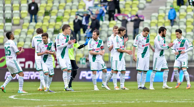 28 maja, po meczu z Wisłą Kraków, część piłkarzy Lechii podziękuje kibicom za grę po raz ostatni w biało-zielonej koszulce. Gdański klub ma być bowiem aktywny podczas najbliższego okienka transferowego.