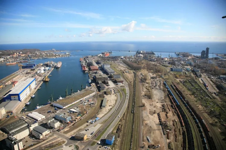 Studium wykonalności dla gdyńskiego portu ma być gotowe we wrześniu 2015 roku. 