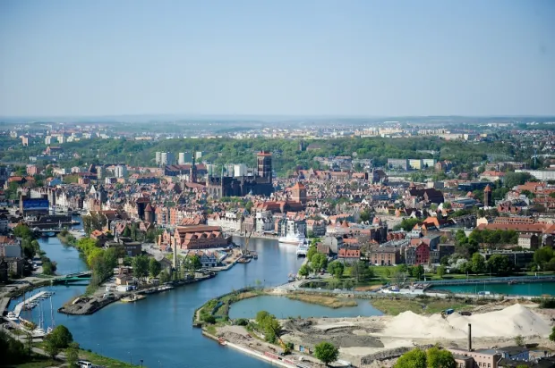 Norweska firma wybrała Gdańsk, ponieważ jest atrakcyjną lokalizacją ze względu na bezpośrednie loty do krajów skandynawskich. Ważnym kryterium była również przyjazna atmosfera miasta i bliskie relacje ze Skandynawią.
