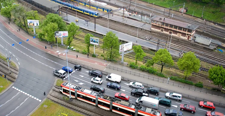 Nowa oferta pozwala na nieograniczone przejazdy koleją na wybranej trasie do 30 km oraz korzystania z oferty ZTM Gdańsk, ZKM Gdynia oraz MZK Wejherowo.
