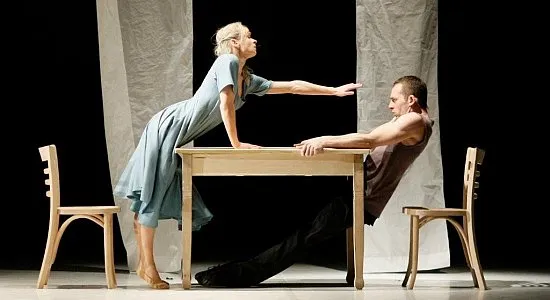 Ona (Beata Giza) i On (Michał Łabuś) w świetnej technicznie i warsztatowo miniaturze baletowej Emila Wesołowskiego.
