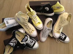 W asortymencie outletu znajdziemy kultowe Converse'y w okazyjnej cenie. 