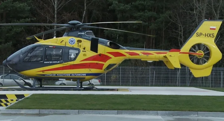 Helikoptery lądujące z pacjentami muszą znajdować się od szpitala w odległości pozwalającej na dojazd w kilka minut.