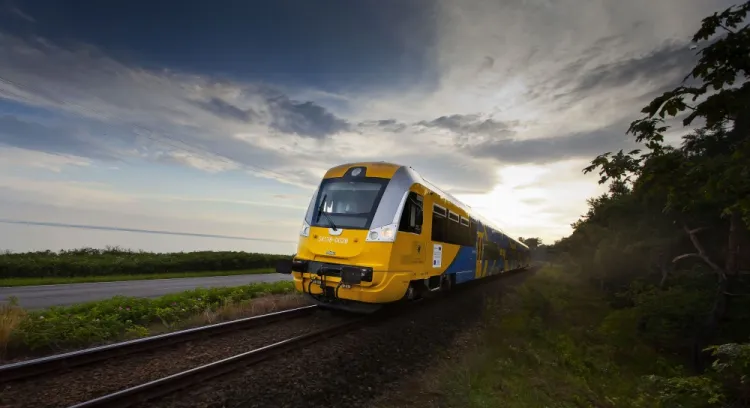 Pasażerowie, którzy wybiorą się w kierunku Helu i Łeby pociągiem, pojadą szynobusami wyprodukowanymi przez firmę Newag.