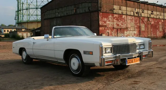Gigantyczny Cadillac Eldorado Convertible.