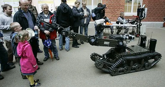 Prezentowane co kilka miesięcy na Politechnice Gdańskiej konkursy robotów świadczą, że w Trójmieście są ludzie, dzięki którym można tu rozwijać najnowocześniejsze technologie.