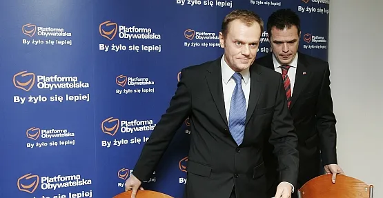 Sławomir Nowak od lat stał za plecami Donalda Tuska. Teraz premier odesłał swojego zaufanego współpracownika i szefa gabinetu politycznego do pracy w Sejmie.